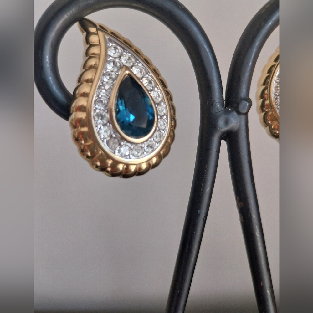 Nina Ricci  Clips Earrings - Picture 13 of 15